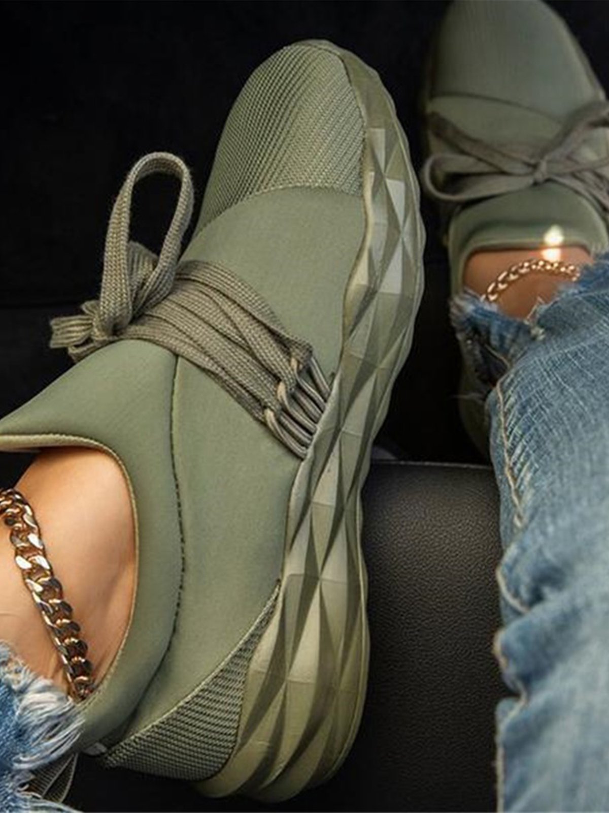 Daily Flat Heel Sneakers