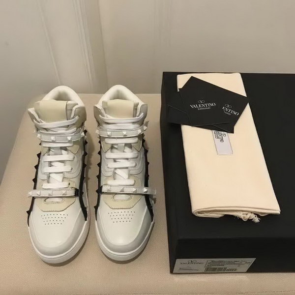 20秋季最新专柜款-华伦天奴Valentino秋季新款重工型铆钉休闲鞋 原版完美楦形.演绎完美选择的你.