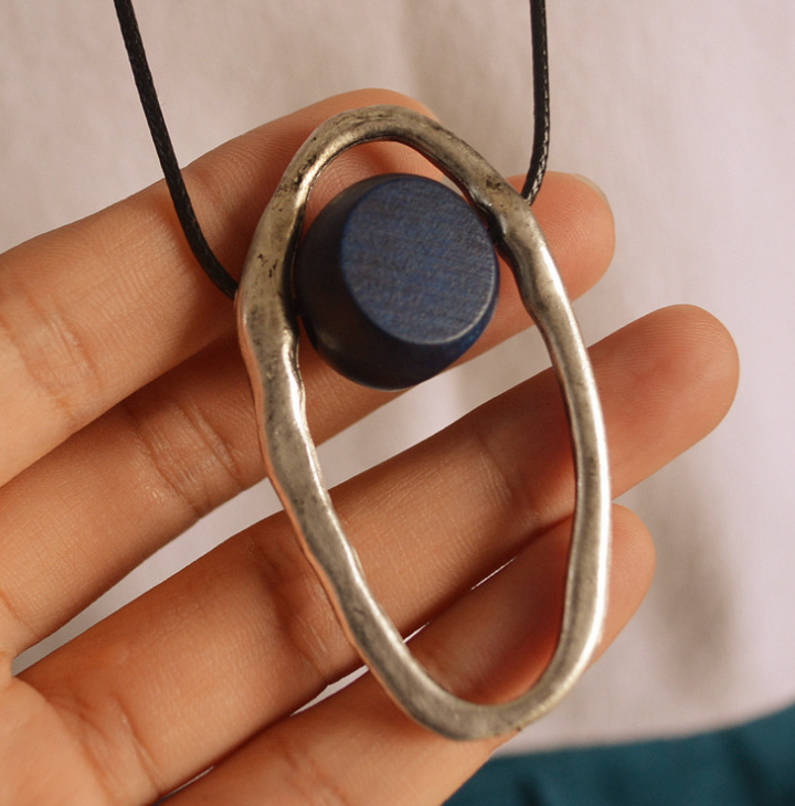 Geometric ancient silver oval wooden bead sweater chain
