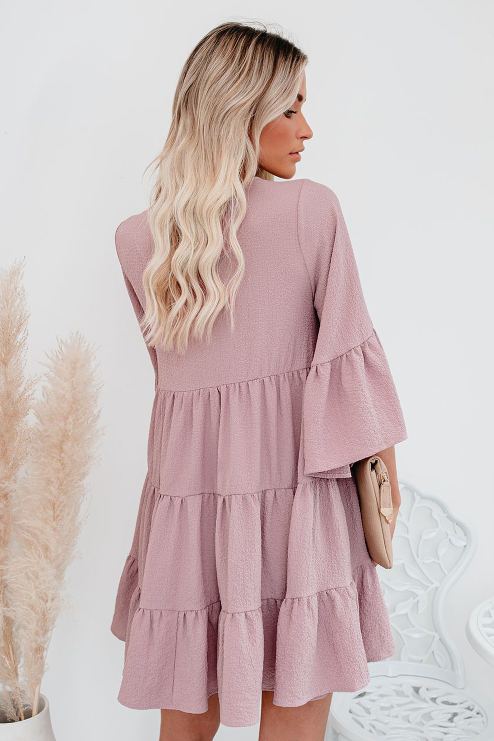 藕荷色V领喇叭袖流苏绳饰分层飘逸优雅连衣裙