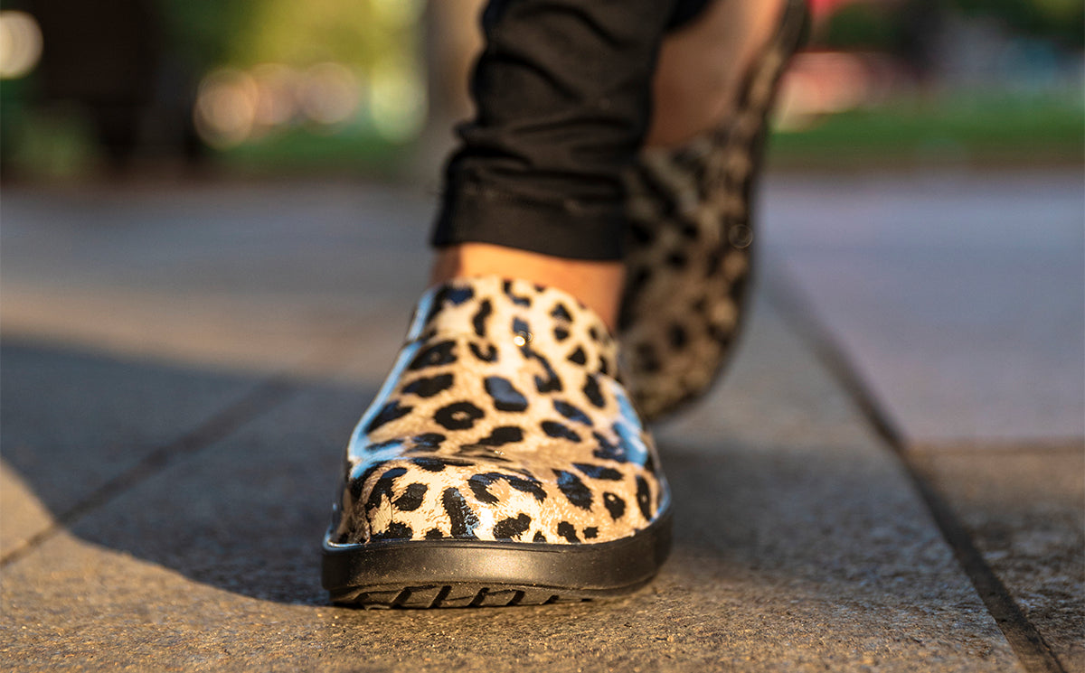 Women's OOcloog Limited Edition Clog - Cheetah