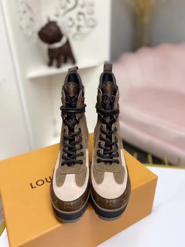 20秋季最新专柜款-路易威登LV2020早秋经典高跟马丁靴沙滩靴，鞋面牛皮/老花皮拼接 牛皮里 整条鞋带都是真皮切条 跟高7cm水台3.5cm 大气显瘦增高 好走不累脚