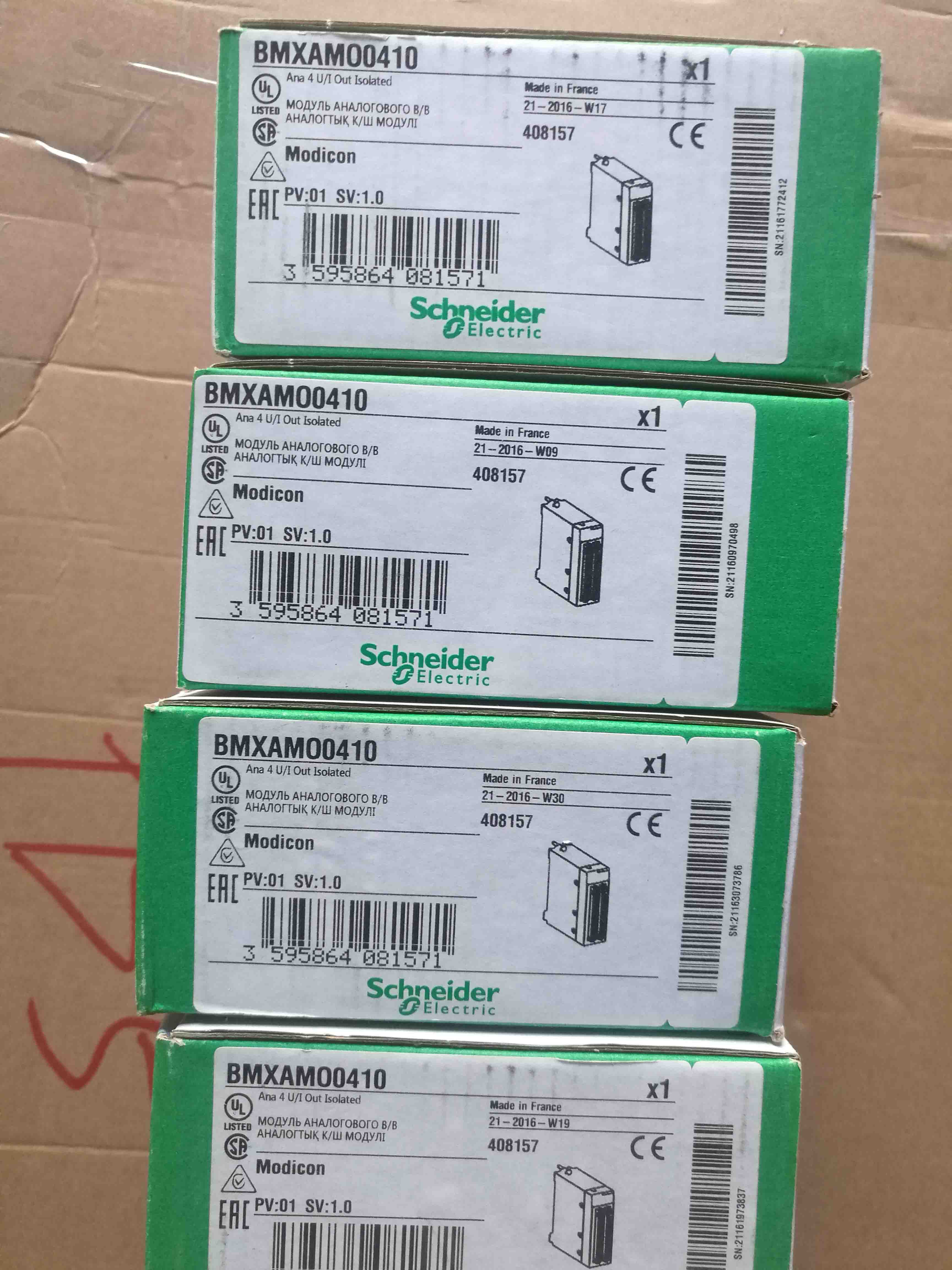 BMXAMO0410 Schneider analog output module Original Factory Sealed New