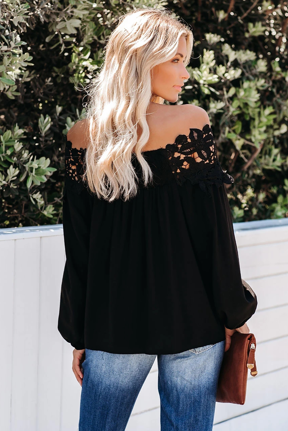 黑色一字领露肩蕾丝花边宽松长袖上衣