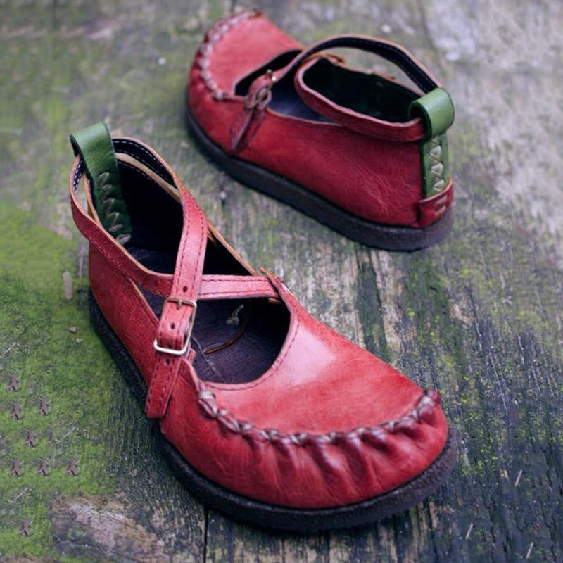 Vintage Buckle Flat Shoes