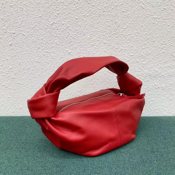 【原版皮】宝缇嘉/BV 打结包，饺子称号，仙女一定要入手，日常百搭，容量实在优秀，质感好的没得说，很能装哦，款号：629635