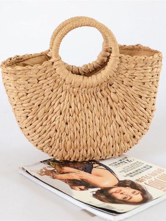 Straw Beach Clutches