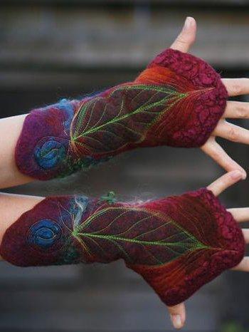 Red Vintage Cotton-Blend Gloves