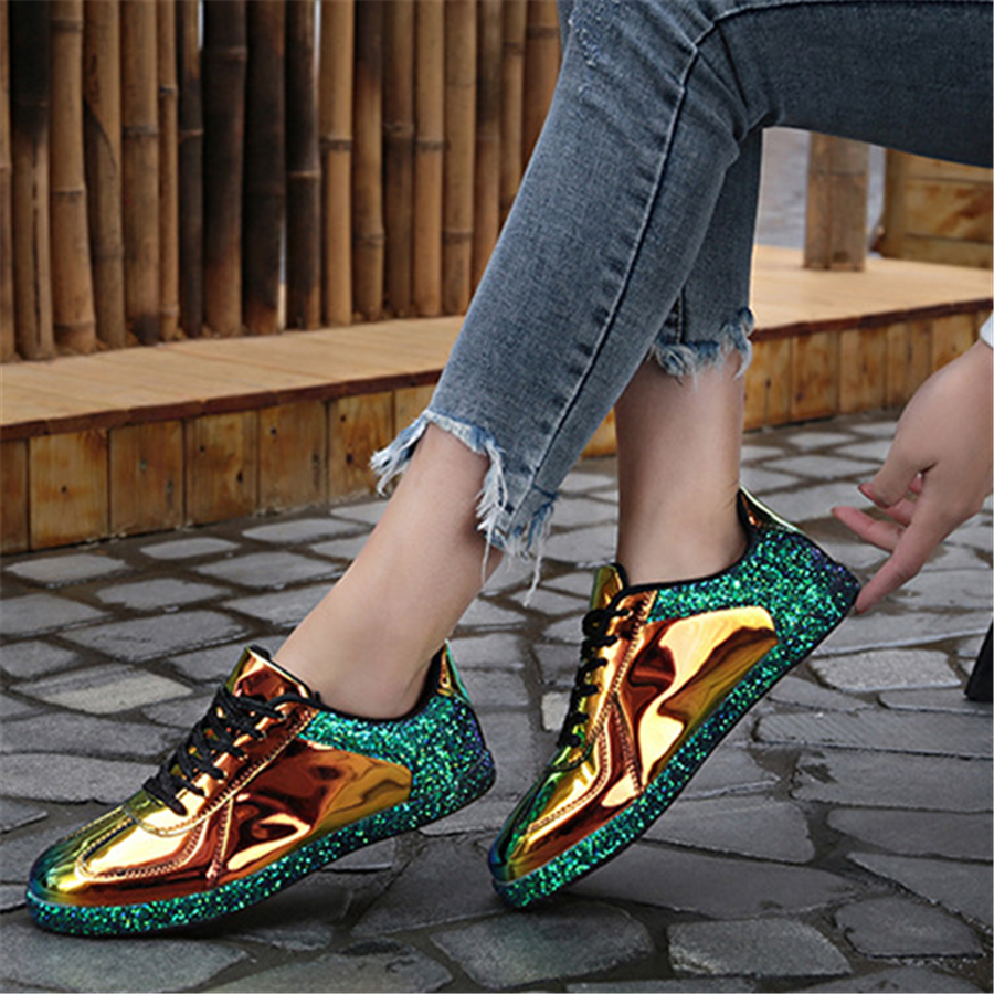 Glossy casual and comfortable sneakers