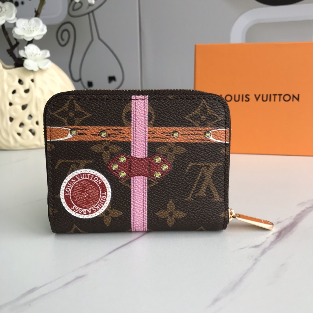LOUIS VUITTON  LB582005030001  size: 11x6x2cm