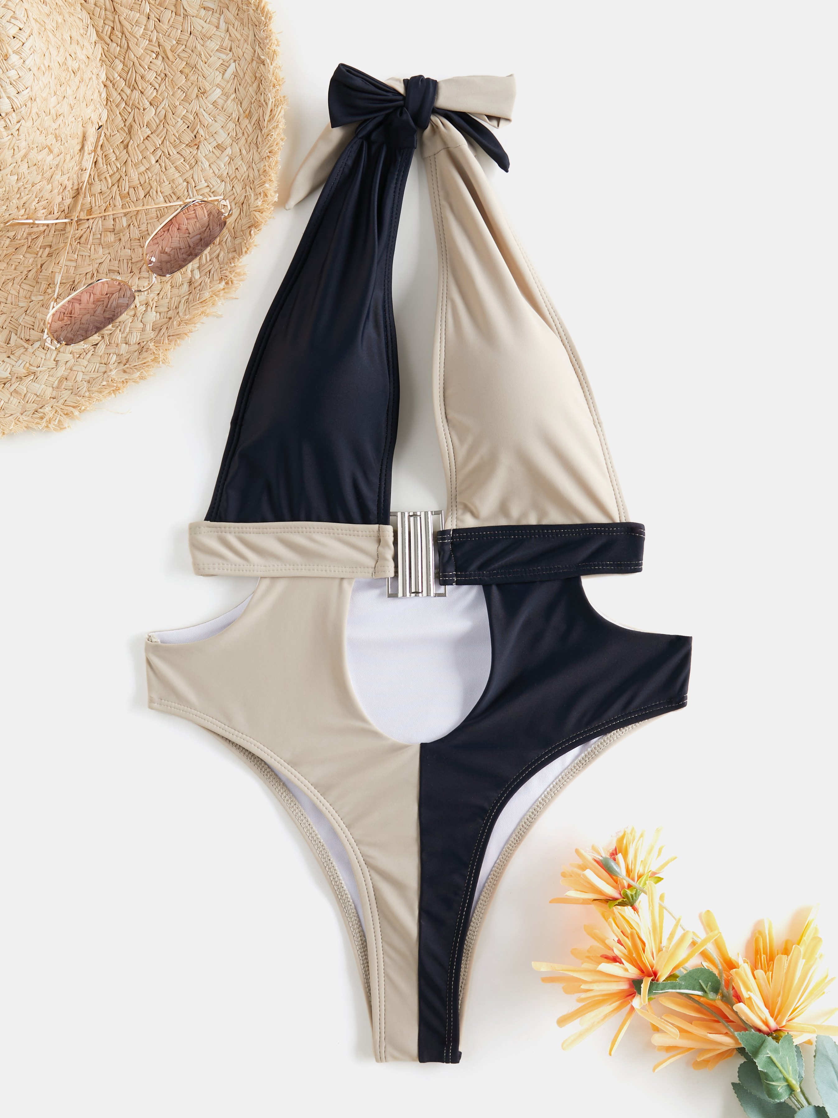 Color Block Cutout Halter Collar One-piece Swimwear