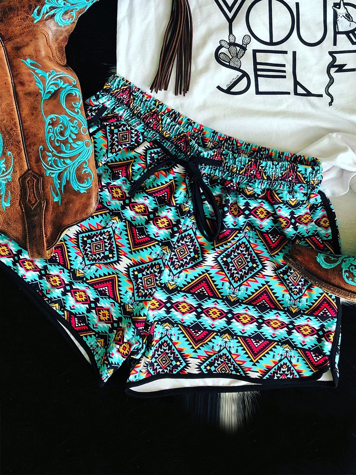 Printed Geometric Shift Pants