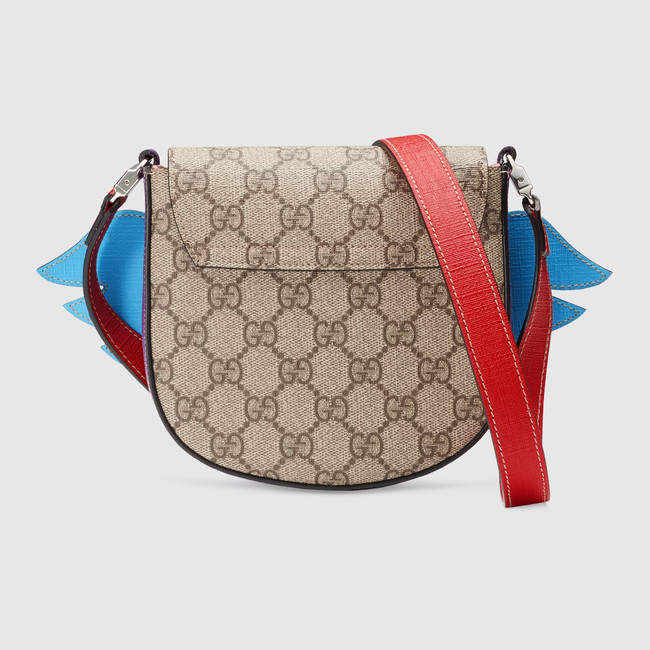 Children's winged heart messenger