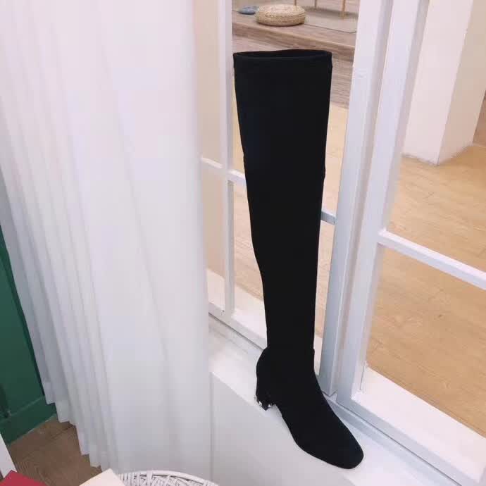 20秋季最新专柜款-华伦天奴Valentino秋冬新款爆款长靴，超经典好看，上脚超美