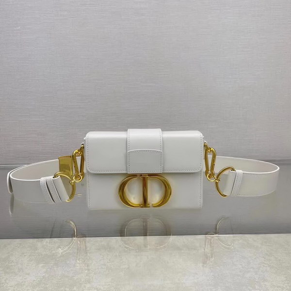 【原版皮】迪奥/Dior 30Montaigne Mini Box全皮系列，极简，高级的，带着随性的慵懒感觉，虽然说是小号，容量也是很能打的，上身无敌好看，款号：M9204