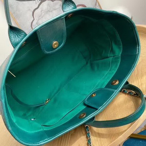 【原版皮】香奈儿/Chanel 购物袋 ，采用进口油腊牛皮，配顶级精美古铜金五金，非常高档新颖独特，休闲又时尚、又会掀起一股热潮，五金 ogo镶珍珠，款号：AS8375