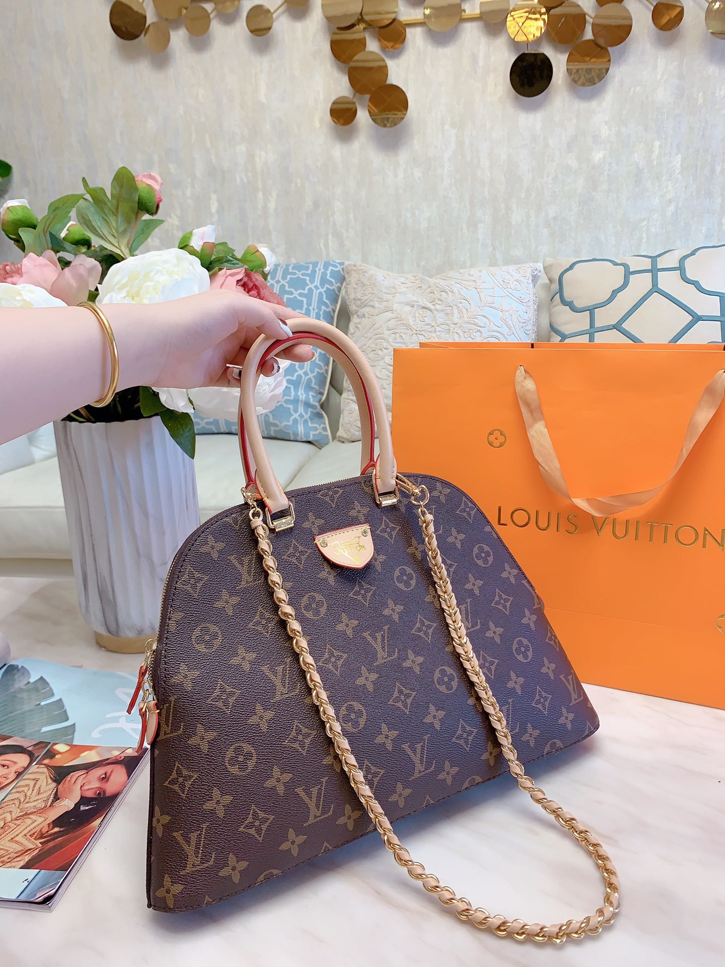 LOUIS VUITTON  LB5612005030027  size: 28cm