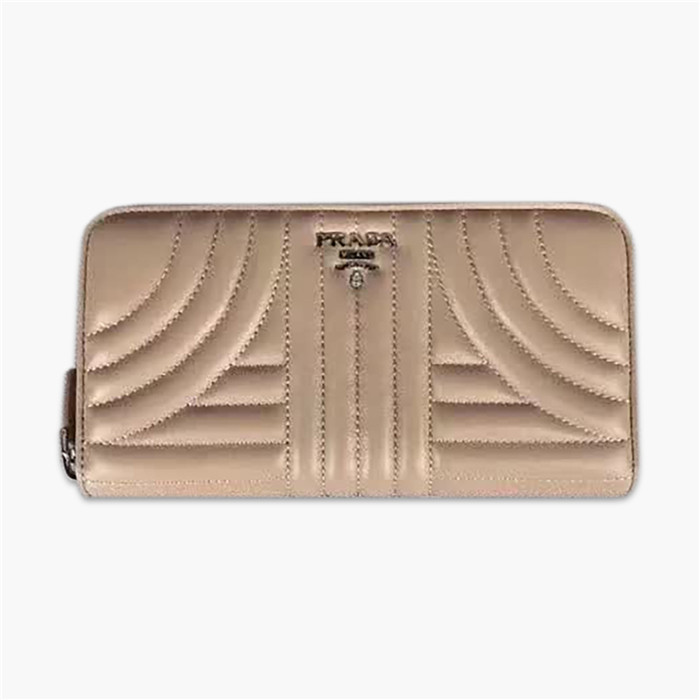 【原版皮】普拉达/Prada 拉链钱夹，选用纳帕牛皮裁制而成，点缀散字唛徽标，精湛走线均匀整齐，款号：1ML506