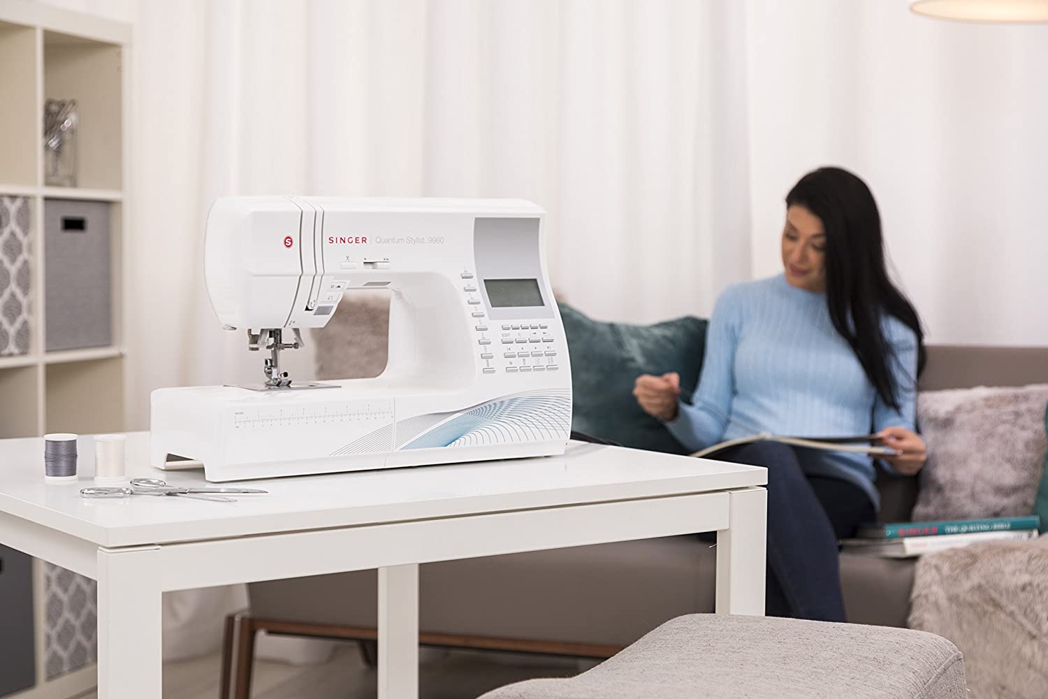 CLEARANCE SALE SEWING & QUILTING MACHINE WITH ACCESSORY KIT, EXTENSION TABLE - 600 STITCHES & ELECTRONIC AUTO PILOT MODE