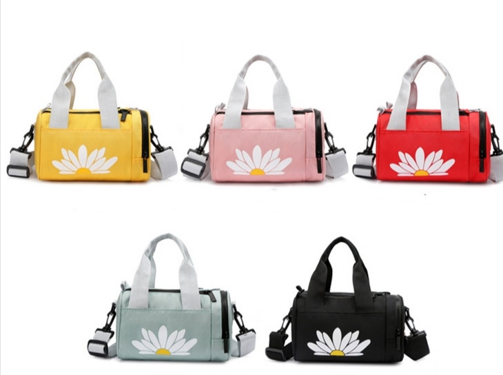 កាបូបដាក់សំភារះបេប៊ី