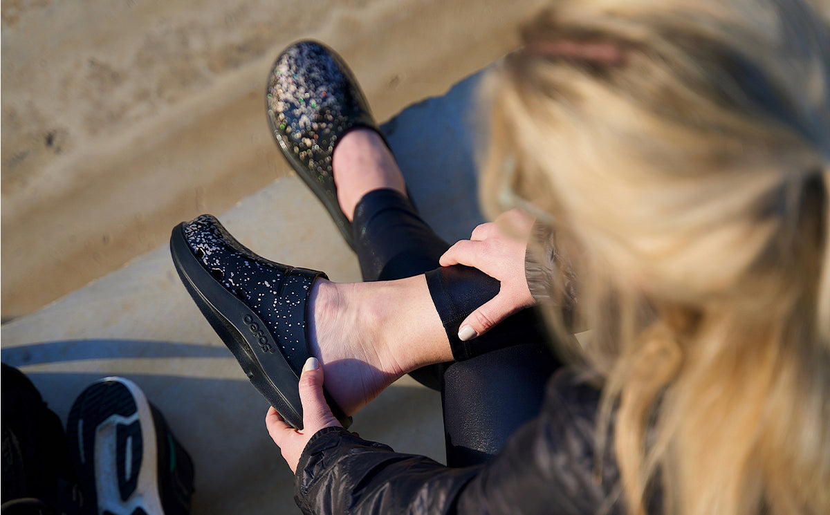 Women's OOcloog Limited Edition Clog - Champagne Pop