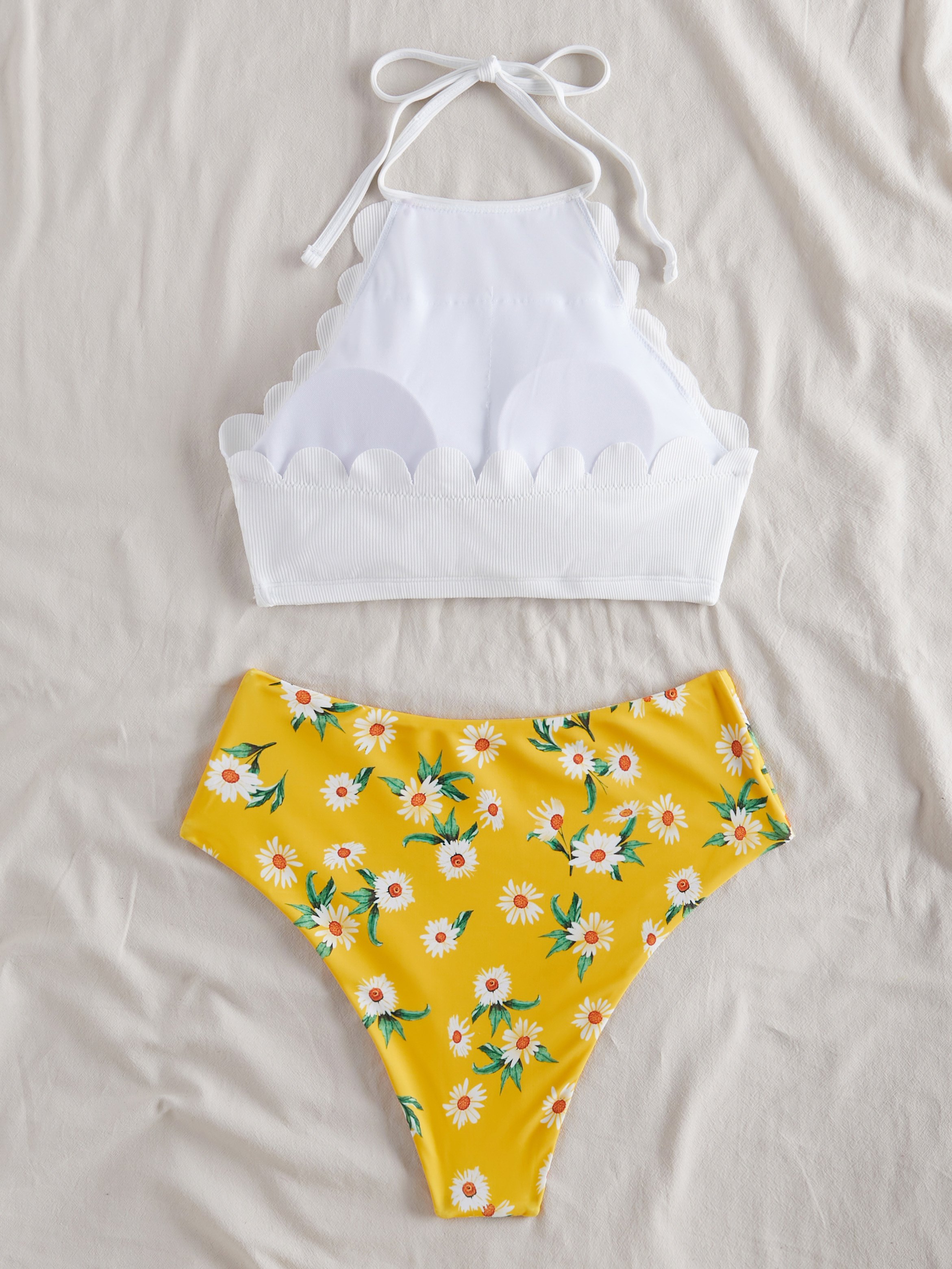 Floral Print Halter Neck Scallop Wavy Hem Bikini