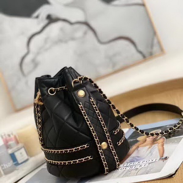 【原版皮】香奈儿/Chanel 抽绳包，采用进口羊皮配精美复古五金，整体设计充满激情元素，单肩、斜挎更时尚，更具有创意和别致风格，各大女星，时尚博主都人手一只，款号：AS1266