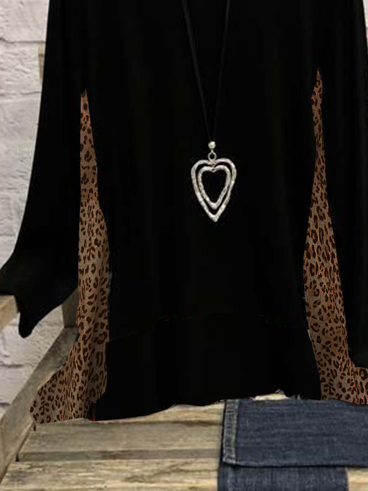 Leopard Long Sleeve Lightweight  Cotton-blend  Crew Neck  Casual  Winter Black Top