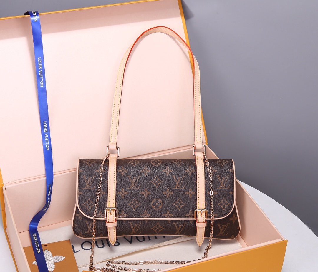 LV 5A quality designer brand replica diagonal span chain handbagbag backpack 200274