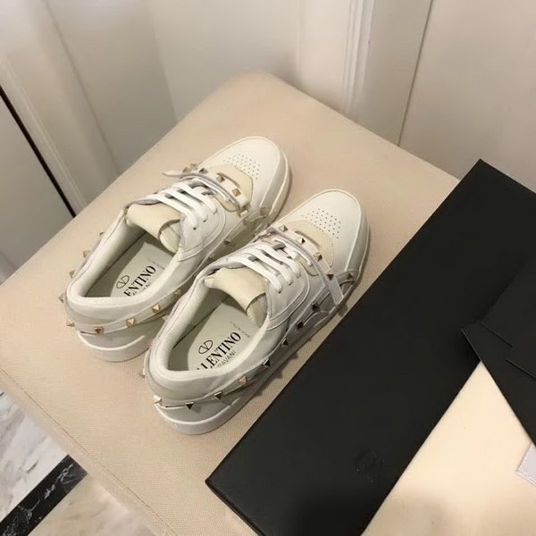 20秋季最新专柜款-华伦天奴Valentino秋季新款重工型铆钉休闲鞋 原版完美楦形.演绎完美选择的你.