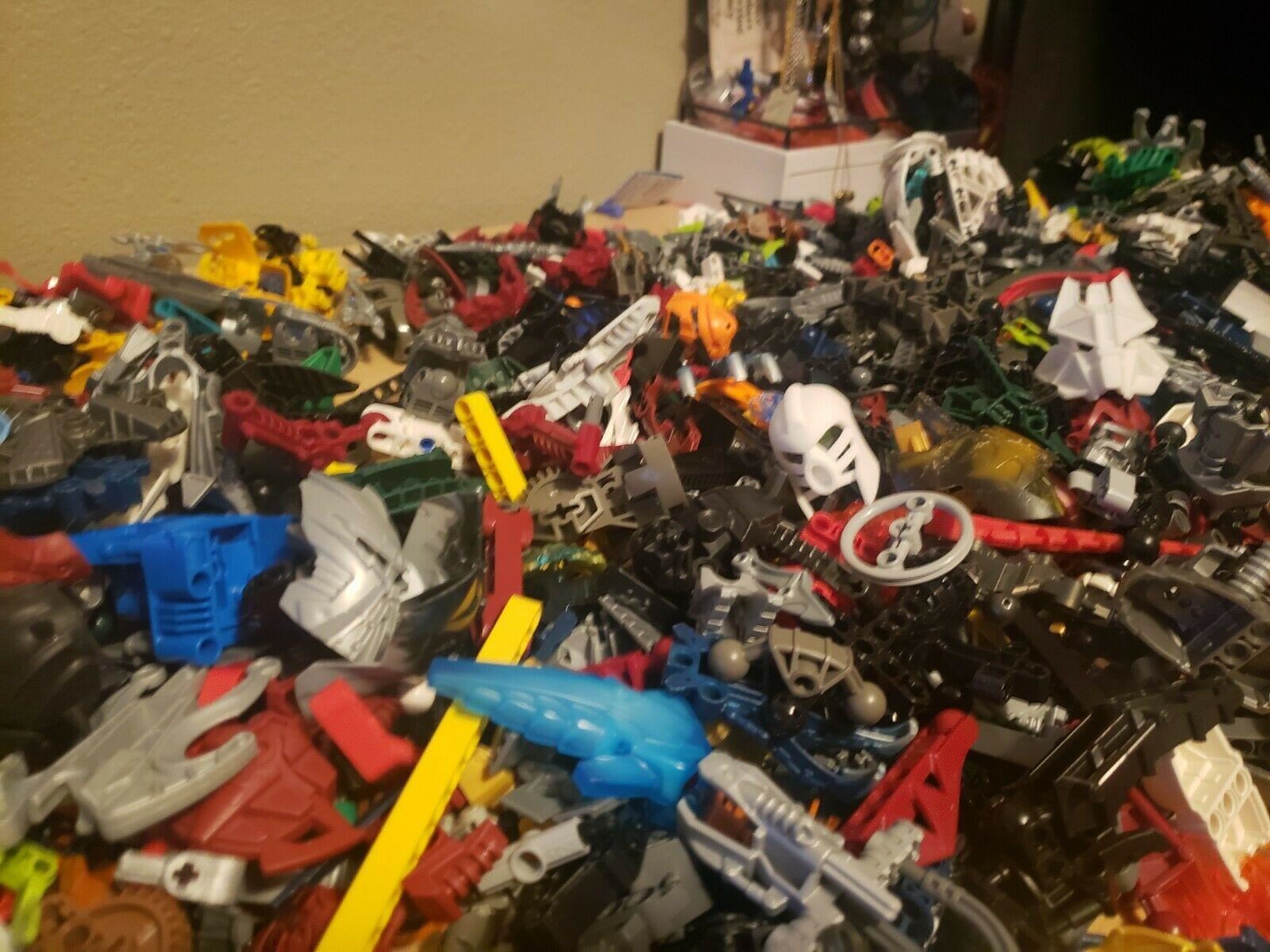 16lb Bionicle Lot [RARE] �C Assorted parts! Many complete or near... Many Masks