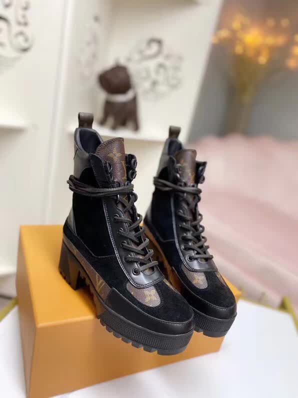 20秋季最新专柜款-路易威登LV2020早秋经典高跟马丁靴沙滩靴，鞋面牛皮/老花皮拼接 牛皮里 整条鞋带都是真皮切条 跟高7cm水台3.5cm 大气显瘦增高 好走不累脚