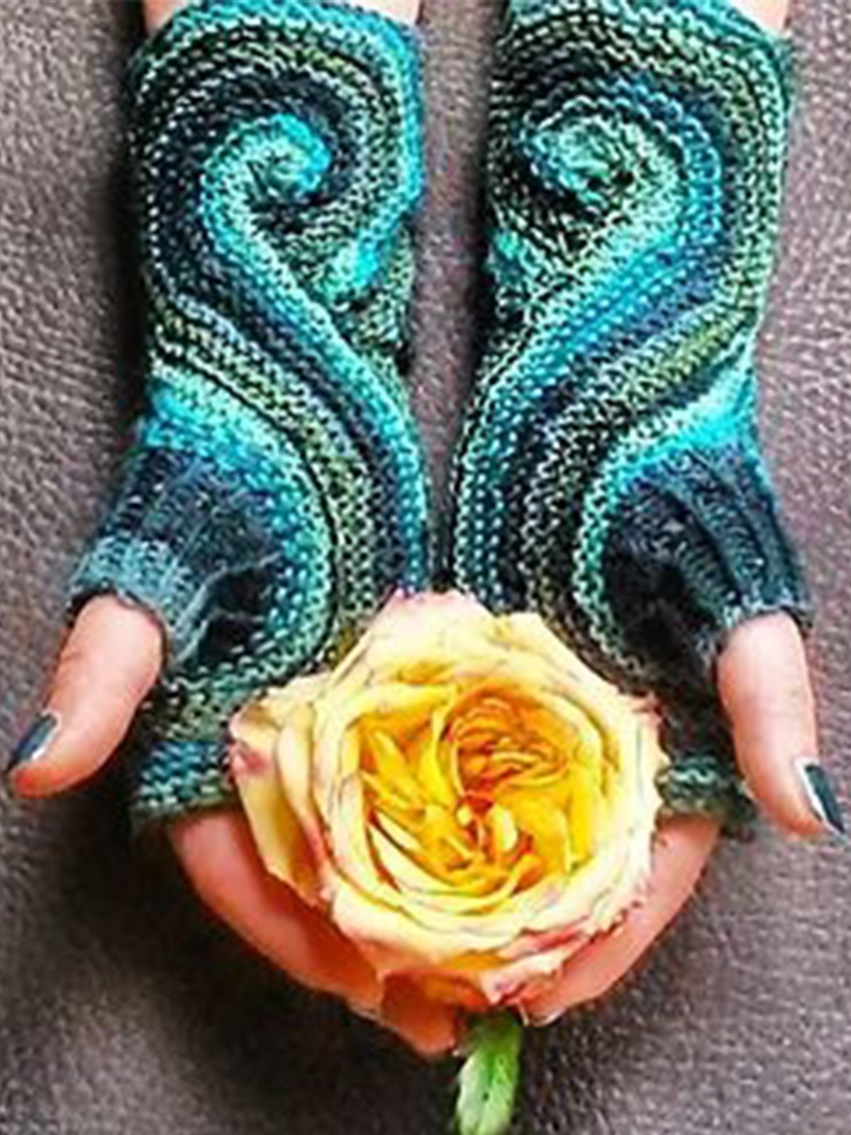 Casual Paisley Gloves