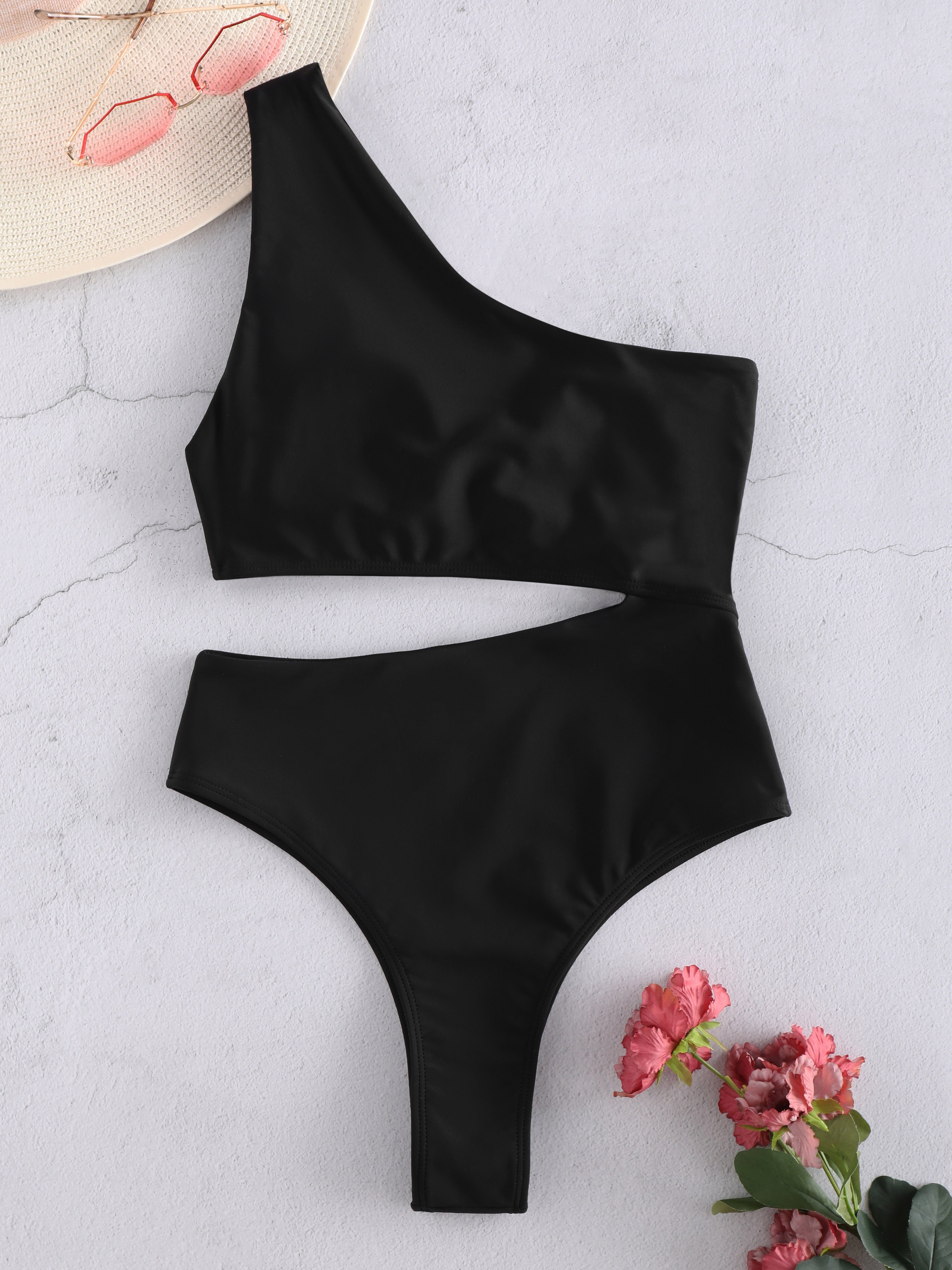 Solid One Shoulder Cut Out Swimsuit