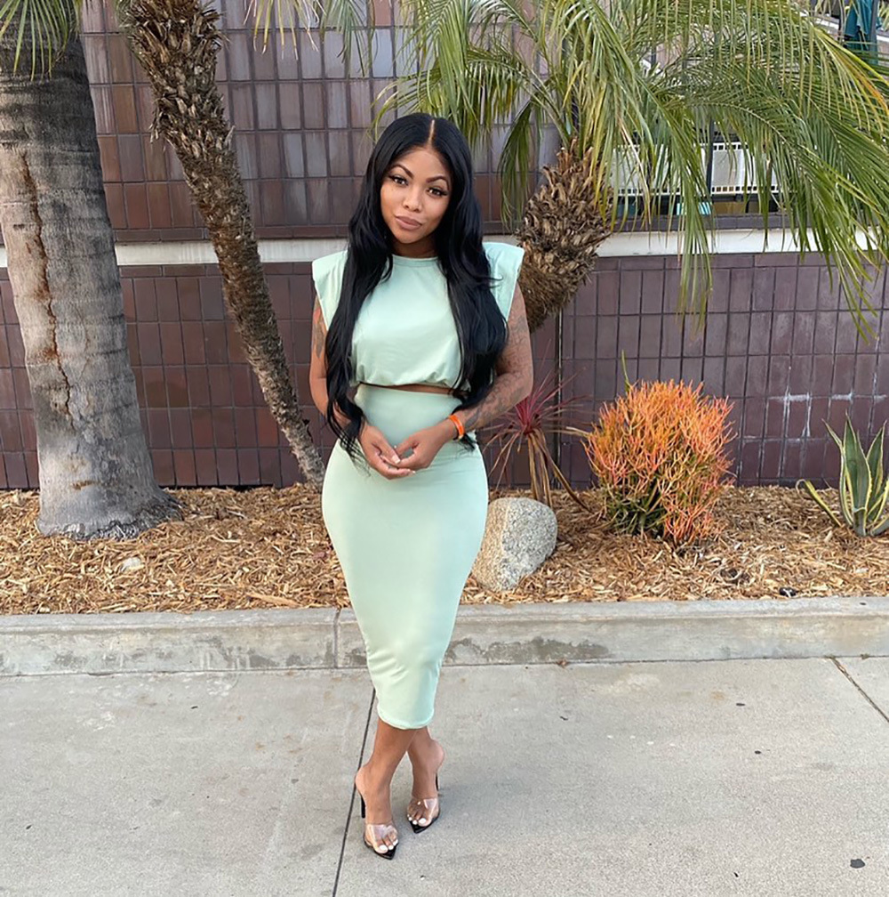 European and American women's 21 summer two-piece suit sleeveless padded T-shirt one-step skirt all-match fashionable casual suit H8912