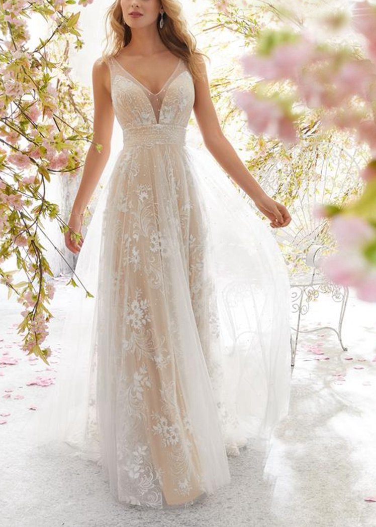 Free Shipping -- White V-Neck Sleeveless Lace Maxi Wedding Dress