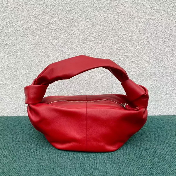 【原版皮】宝缇嘉/BV 打结包，饺子称号，仙女一定要入手，日常百搭，容量实在优秀，质感好的没得说，很能装哦，款号：629635