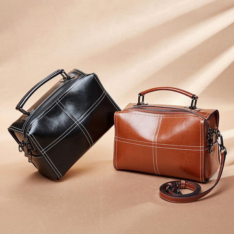 Leather vintage elegant handbag