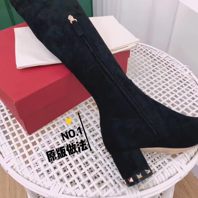 20秋季最新专柜款-华伦天奴Valentino秋冬新款爆款长靴，超经典好看，上脚超美