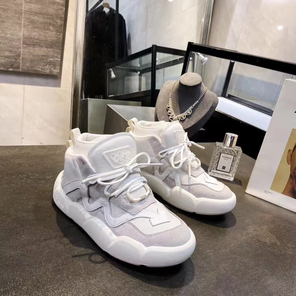 20秋季最新专柜款-OFF WHITE2020秋冬款上新官网同步，LOOG撞色鞋带，潮范十足，是当季潮鞋时尚百搭必选款喔