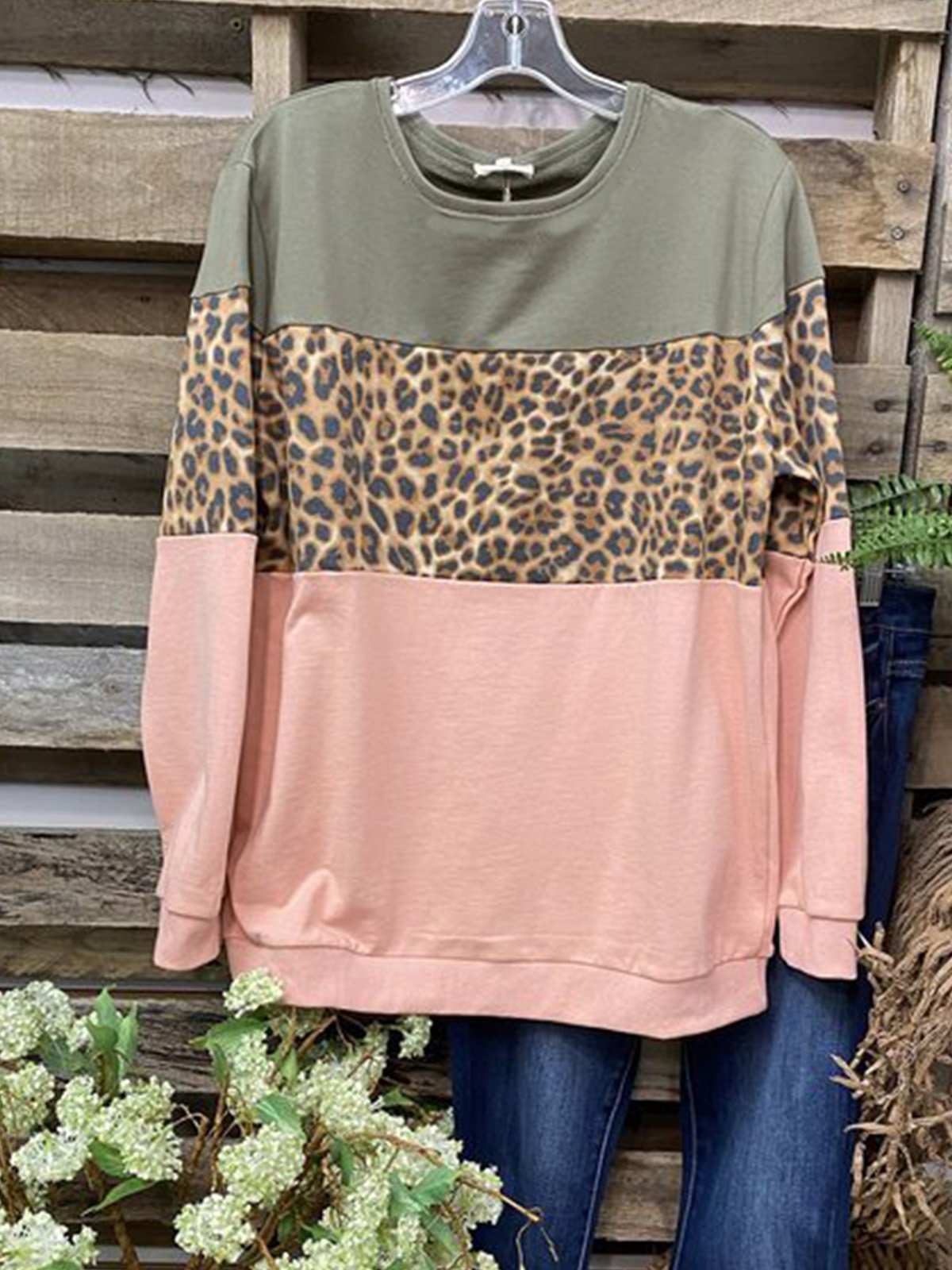 Round Neck Leopard Casual Shirts & Tops
