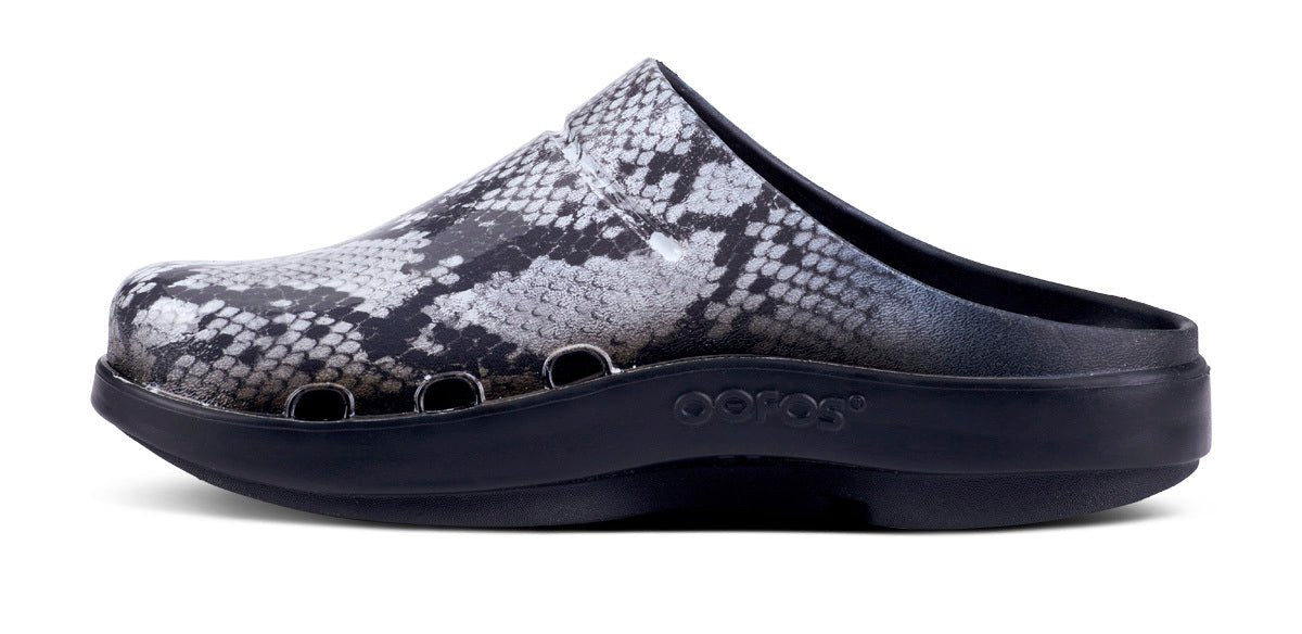 Women's OOcloog Limited Edition Clog - Snake