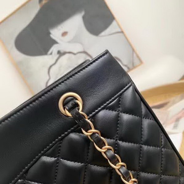 【原版皮】香奈儿/Chanel 购物袋，明星贵妇们的最佳新宠，小香棱格概念，皮链袋，双C标志，一眼钟情，采用进口小羊皮，柔软细腻，皮质独特，纹络更显高档质感，款号：57030