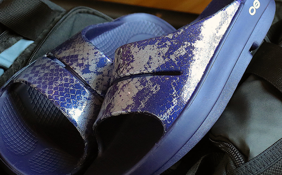 Women's OOahh Luxe Slide Sandal - Navy Metallic Snake (SALE)