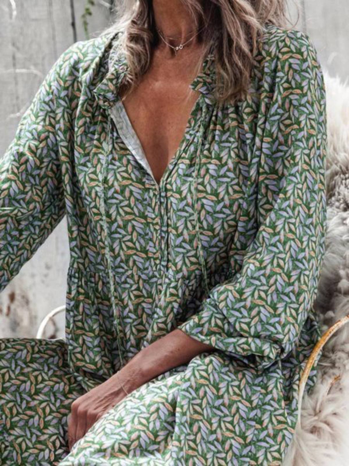 Leaves 3/4 Sleeve V Neck Printed Dresses