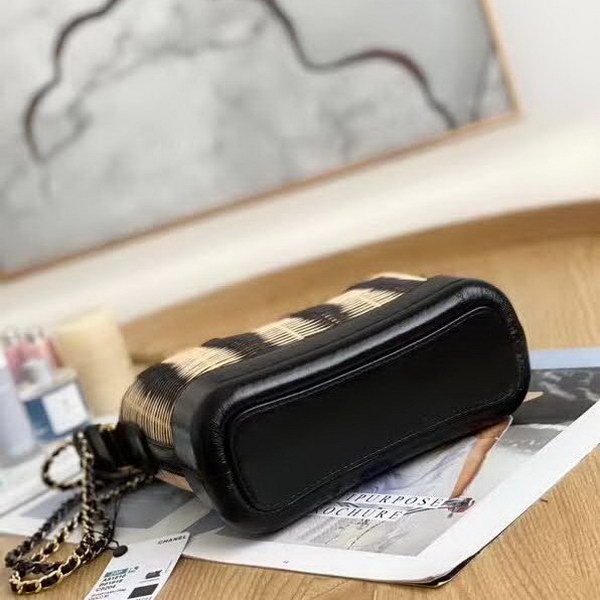 【原版皮】香奈儿/Chanel 藤条系列，采用牛皮搭配竹藤编织，竹藤竖固耐用的特性，被彻底激发，这是一个时代的作品，是时尚界都在追捧的收藏，款号：A91810