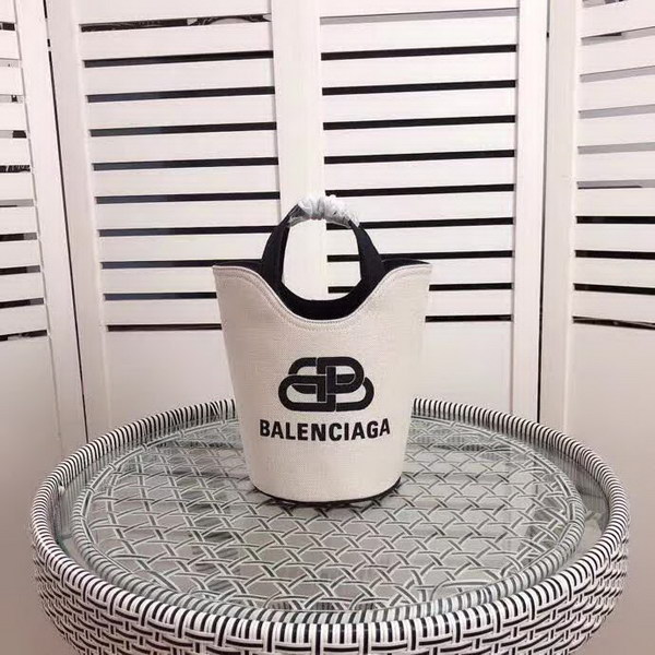 【原版皮】巴黎世家/Balenciaga, 帆布水桶手提包，黑白设计正面大小logo相衬，经典设计简约不轻易过时，帆布包轻盈易携带，容量却很赞，手提斜挎都是棒棒的