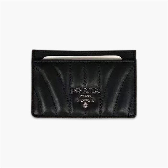 【原版皮】普拉达/Prada 卡夹，选用纳帕牛皮裁制而成，点缀散字唛徽标，精湛走线均匀整齐，款号：1MC208