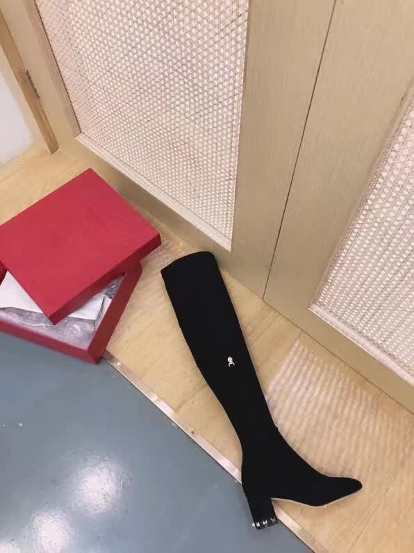 20秋季最新专柜款-华伦天奴Valentino秋冬新款爆款长靴，超经典好看，上脚超美