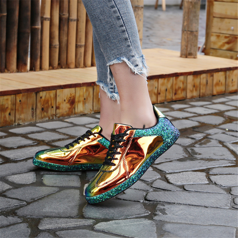 Glossy casual and comfortable sneakers